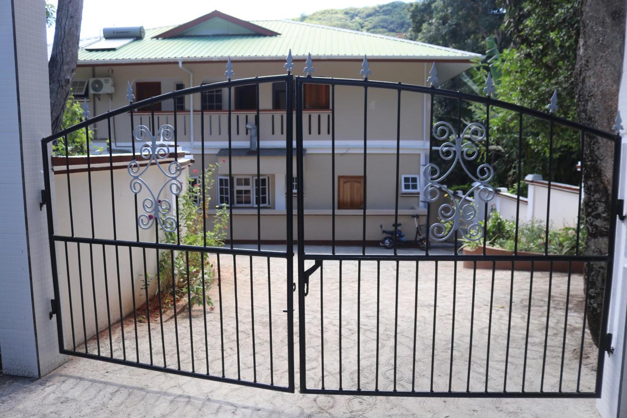 Mountain View Hotel La Digue Exterior foto